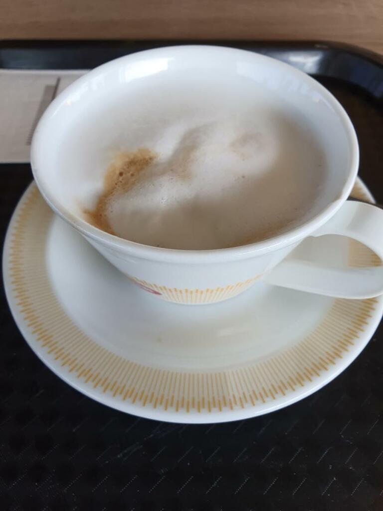 Tasse Espresso mit Milchschaum