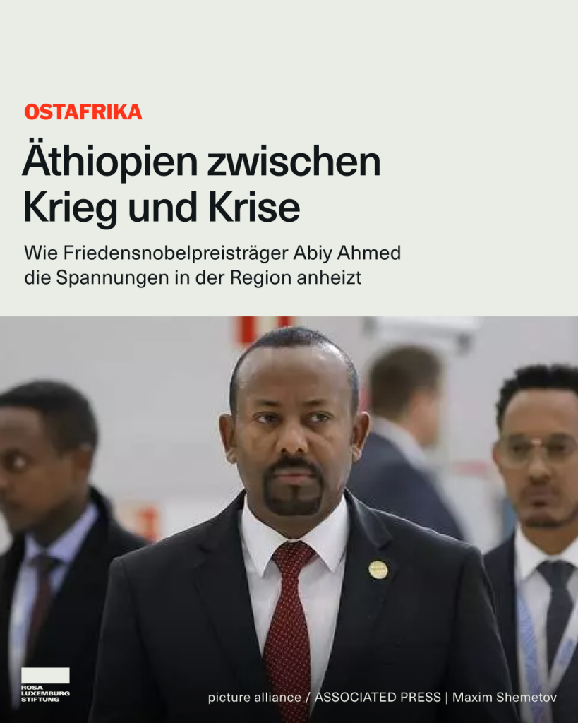 Foto von Abiy Ahmed bei der Ankunft zum BRICS-Gipfeltreffen in Kazan. Dazu der Text: "Sharepic mit dem Text: Äthiopien zwischen Krieg und Krise. Wie Friedensnobelpreisträger Abiy Ahmed die Spannungen in der Region anheizt."